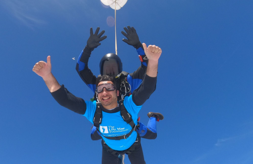 Saqib Bhatti skydiving 