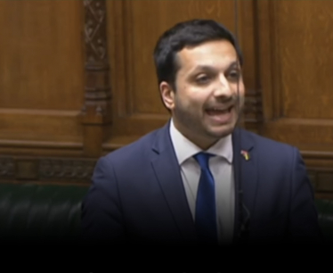 Saqib Bhatti MP presenting the petition in Parliament 